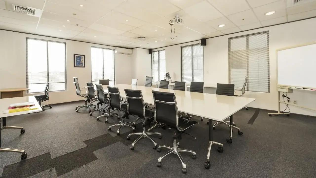 180 Broadway meeting room