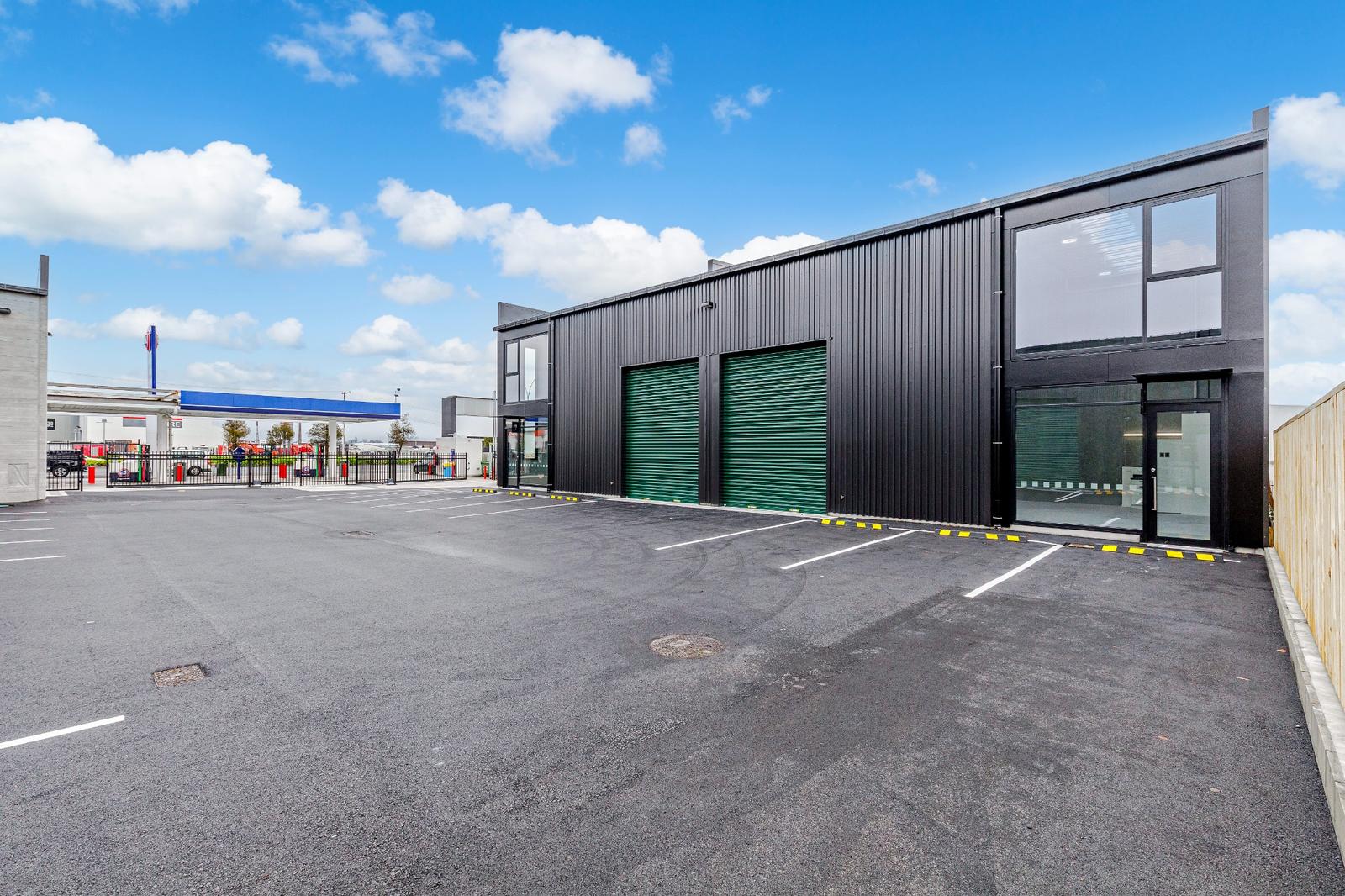 Shed 720 side elevation